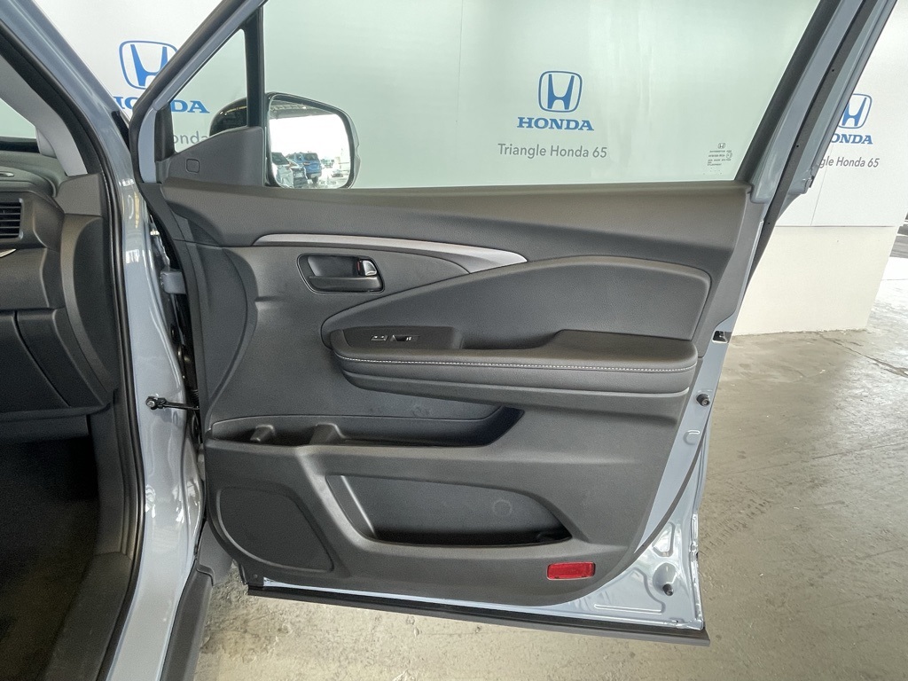 Thumbnail: 2025 Honda Ridgeline - 26