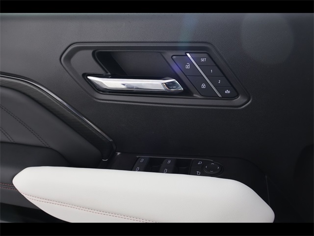 2024 Gmc Canyon AT4X photo 23