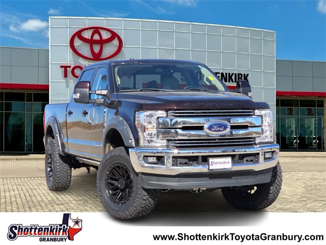 2018 Ford F-250 Super Duty Lariat Crew Cab 4WD