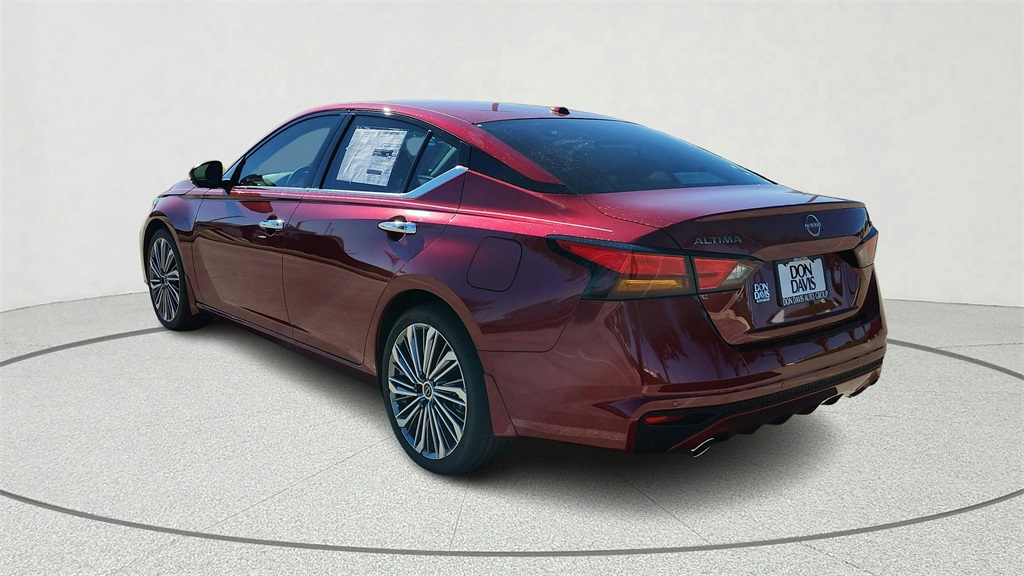 2025 Nissan Altima