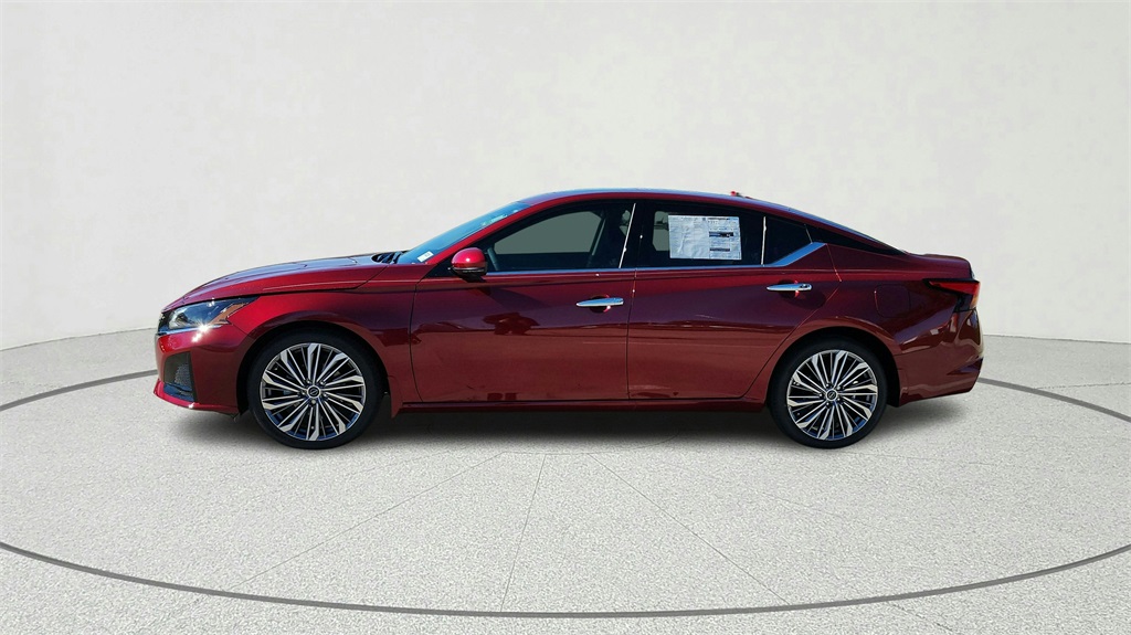2025 Nissan Altima