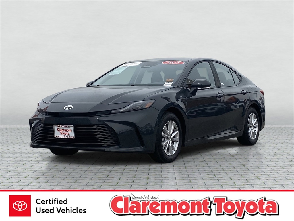 2025 Toyota Camry LE FWD