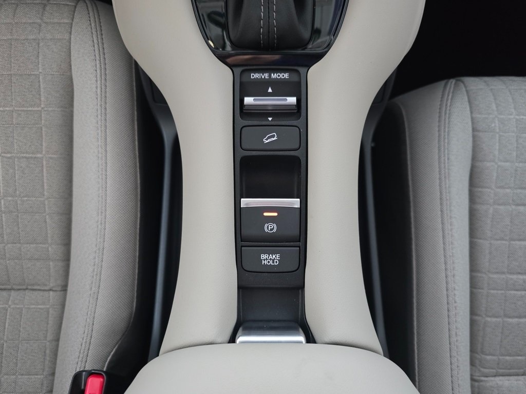 Thumbnail: 2026 Honda HR-V - 32