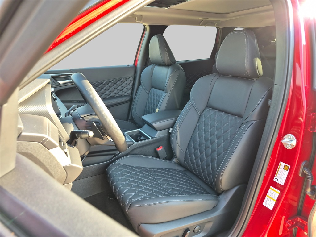 2025 Mitsubishi Outlander PHEV SEL - 9