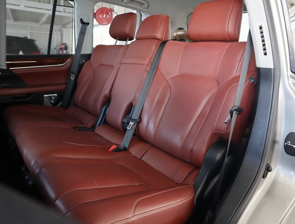 Thumbnail: 2020 Lexus LX - 10