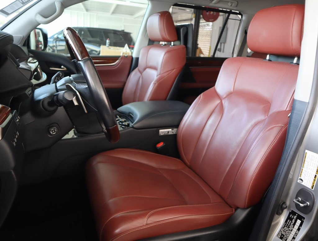 Thumbnail: 2020 Lexus LX - 9