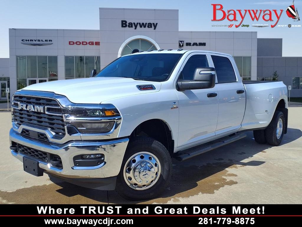 2026 RAM 3500 Tradesman Crew Cab LB DRW 4WD