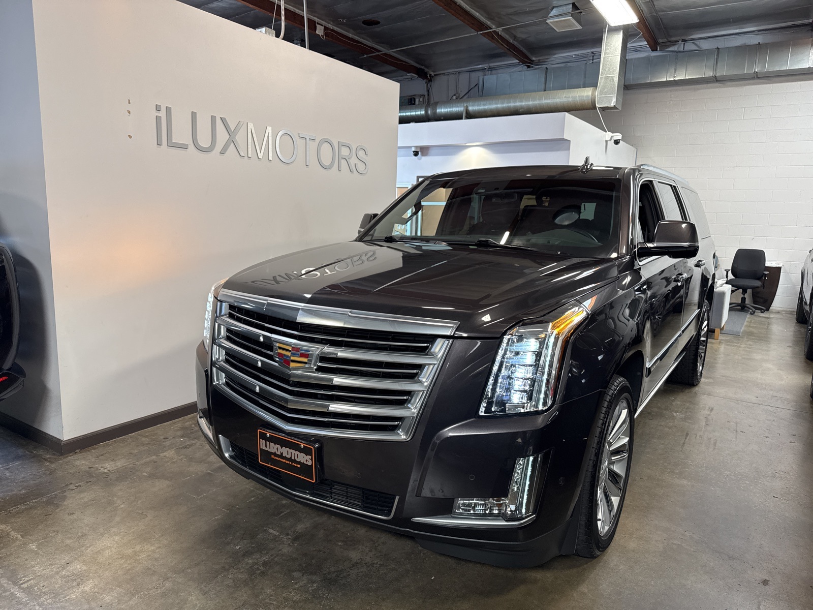2017 Cadillac Escalade ESV Platinum 4WD