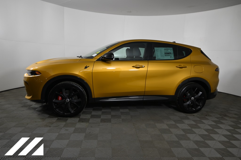 Used 2024 Dodge Hornet R/T with VIN ZACPDFCW2R3A27043 for sale in Forest Lake, Minnesota