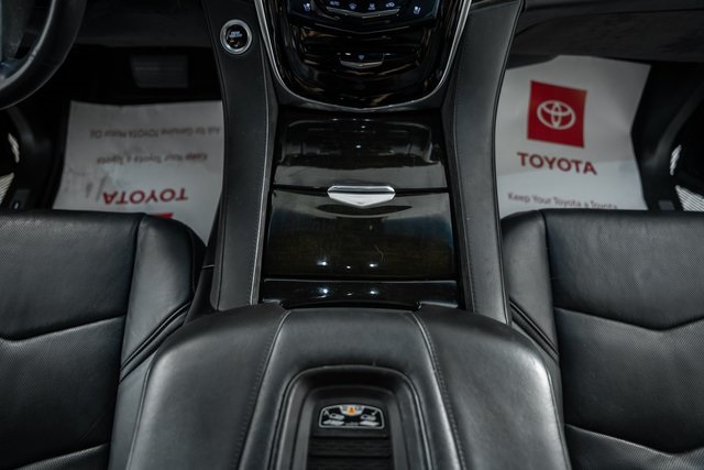 CadillacEscalade ESV25