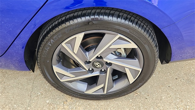 2025 Hyundai Elantra