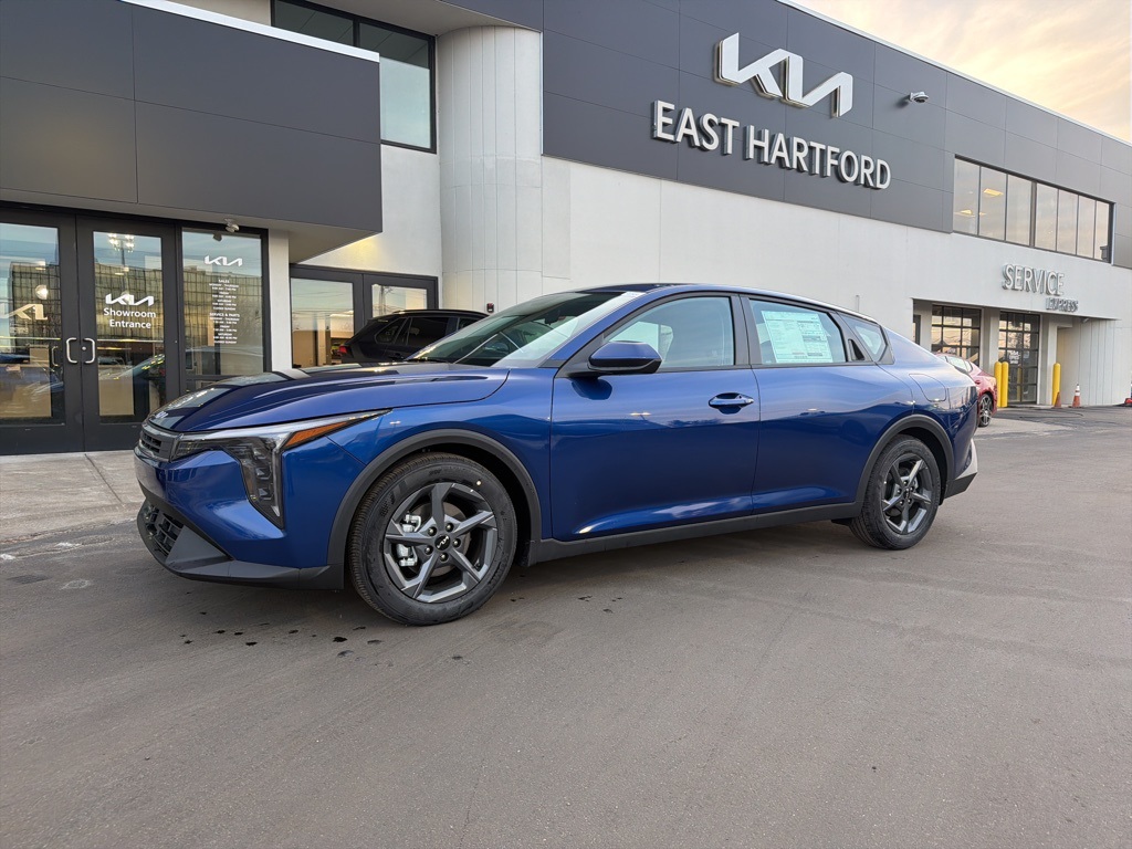 2025 Kia K4 LXS's photo