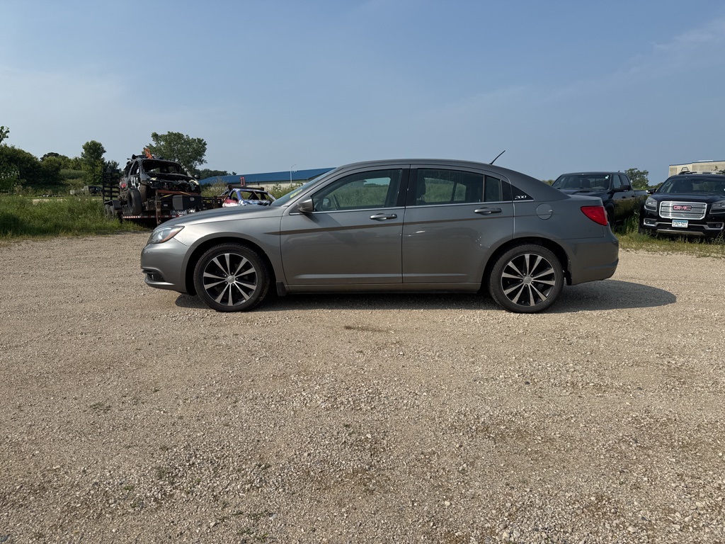 2011 Chrysler 200