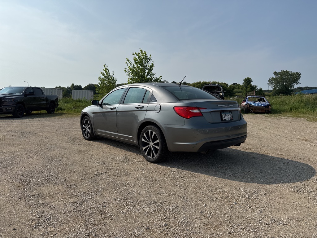 2011 Chrysler 200