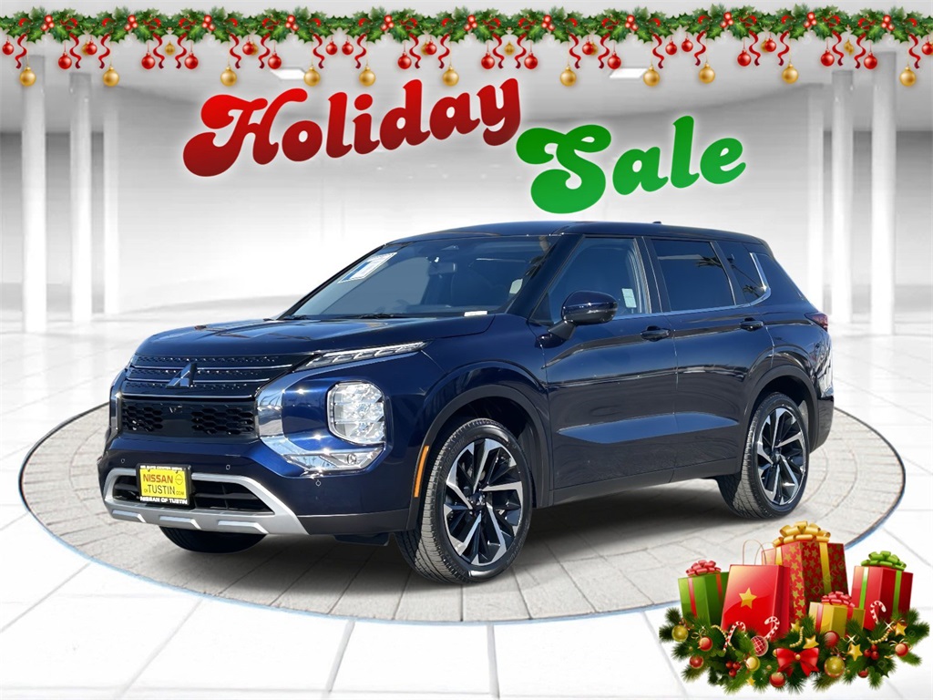 2024 Mitsubishi Outlander SE's photo