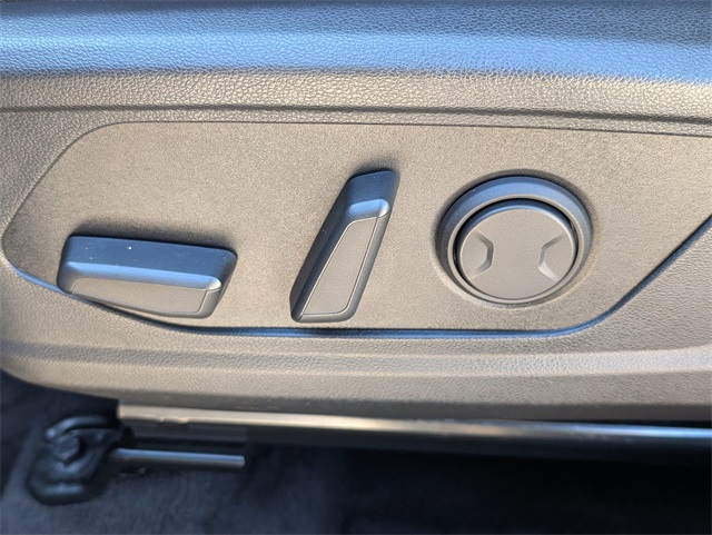 2022 Hyundai Tucson Hybrid SEL Convenience Silver at Baytown Hyundai