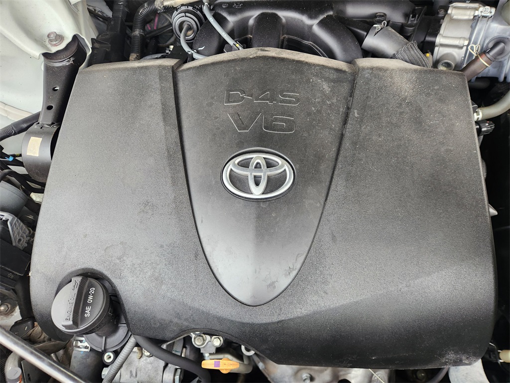 2018 Toyota Highlander XLE White at Big Star Chrysler Jeep Dodge Ram 