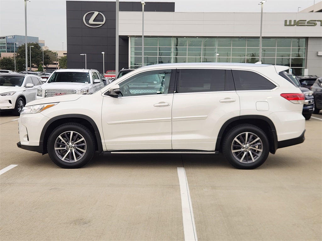 2018 Toyota Highlander XLE White at Big Star Chrysler Jeep Dodge Ram 