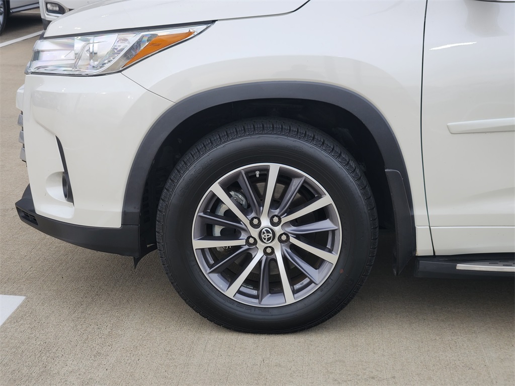 2018 Toyota Highlander XLE White at Big Star Chrysler Jeep Dodge Ram 