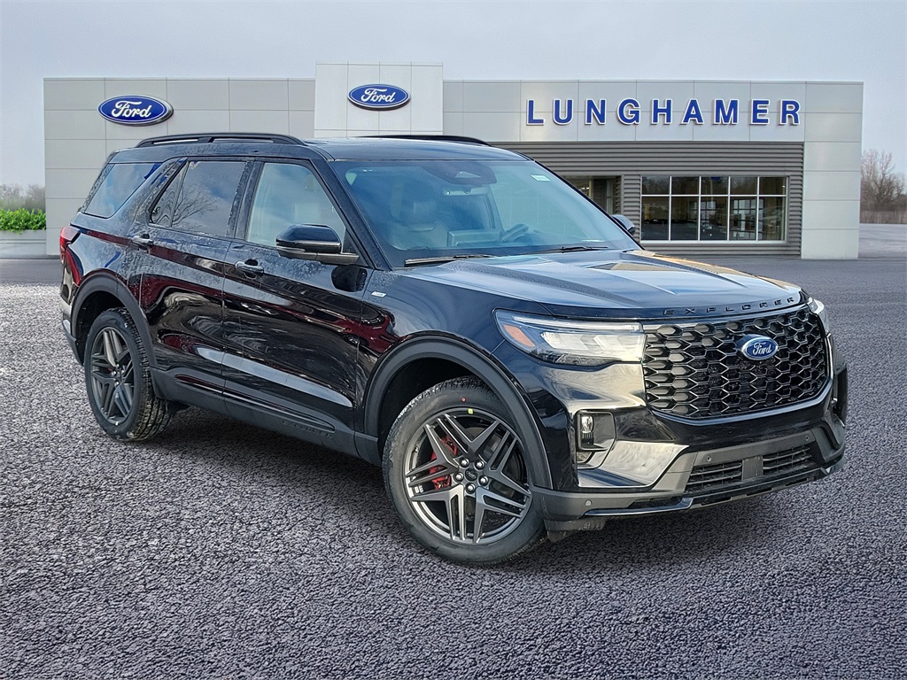 2026 Ford Explorer ST-LINE's photo