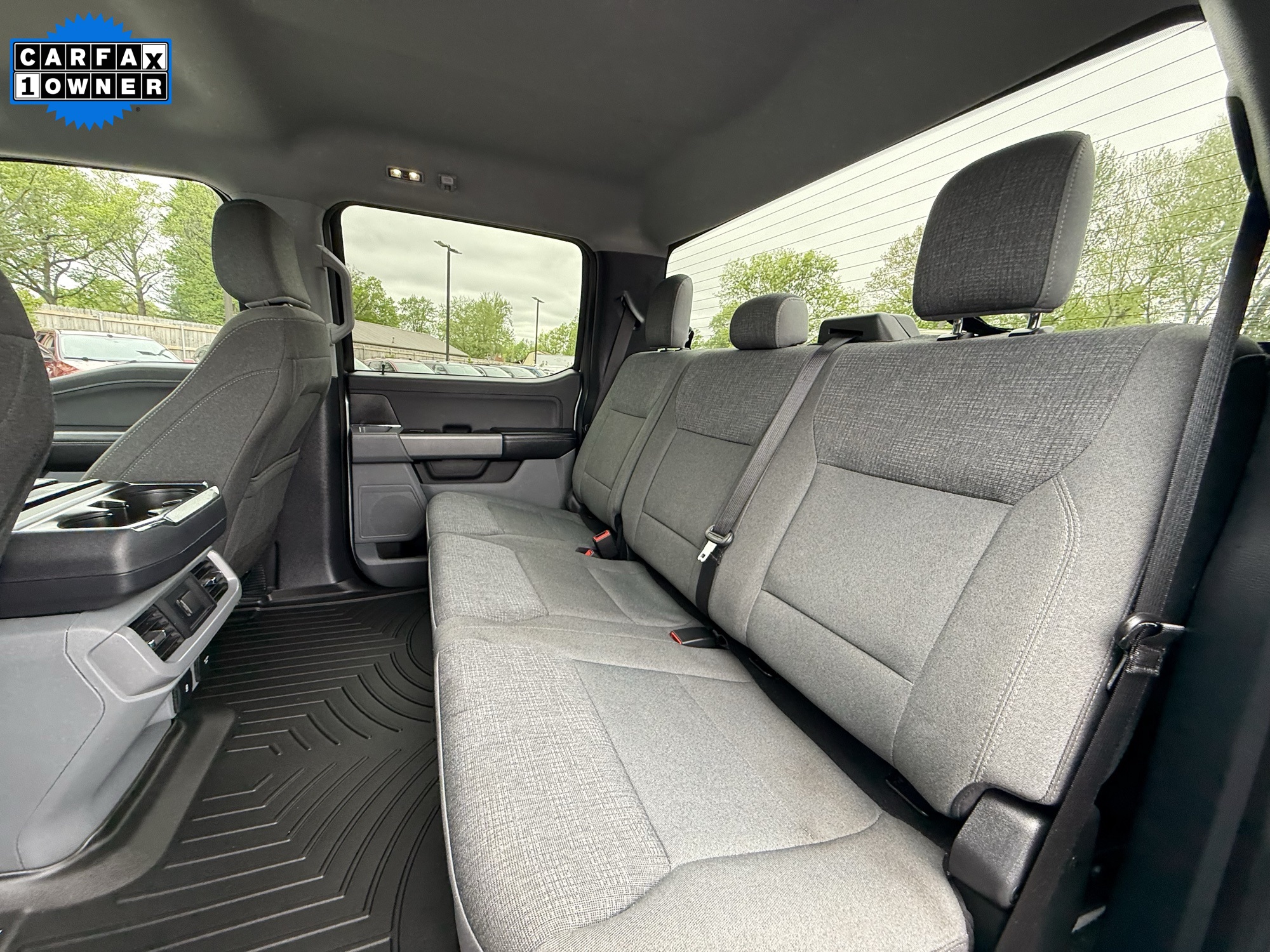 2013 Ford Explorer Base photo 29