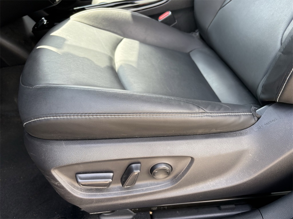 2021 Toyota Prius Prime Limited - 9