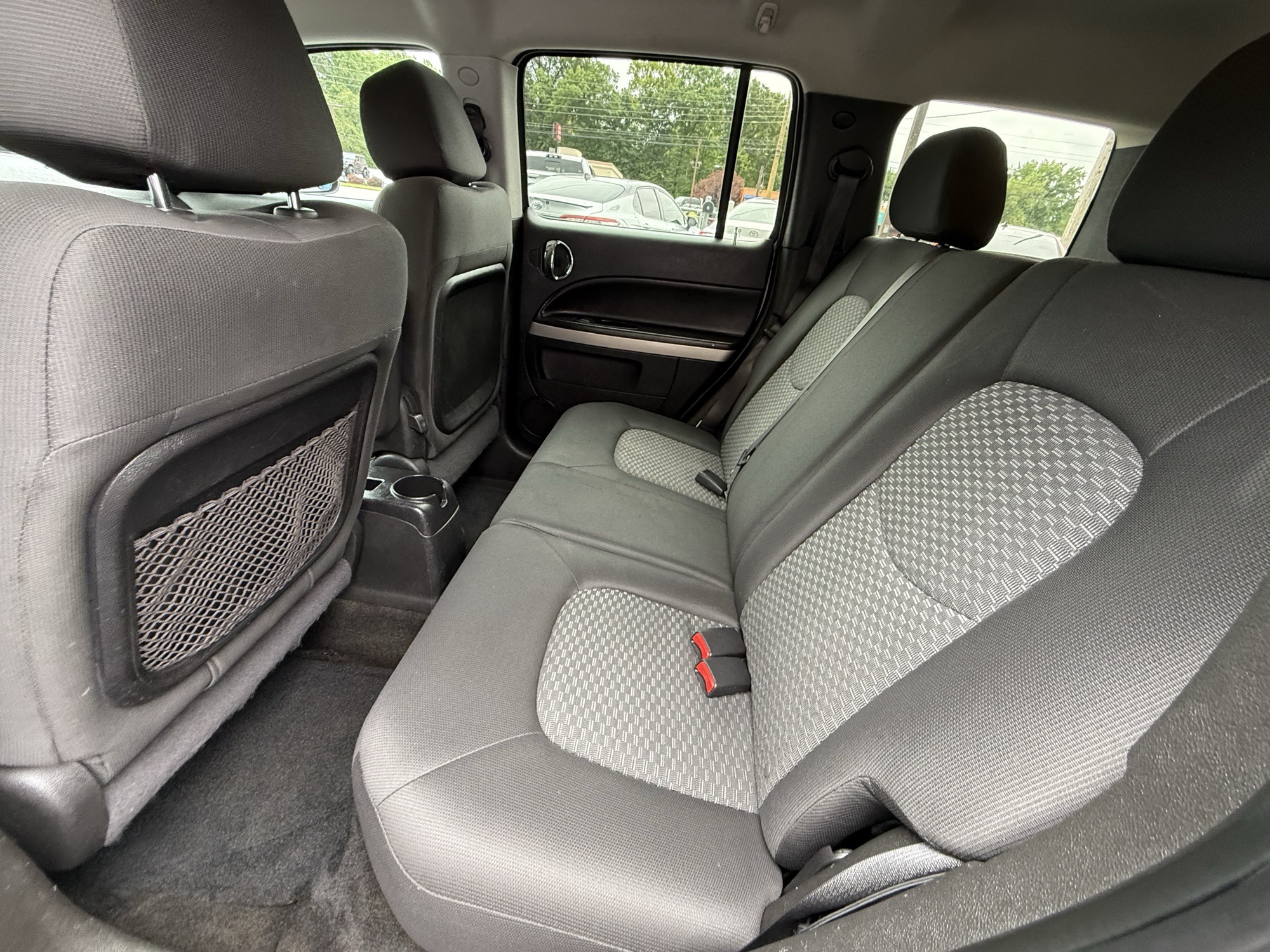 2011 Chevrolet HHR 2LT photo 12