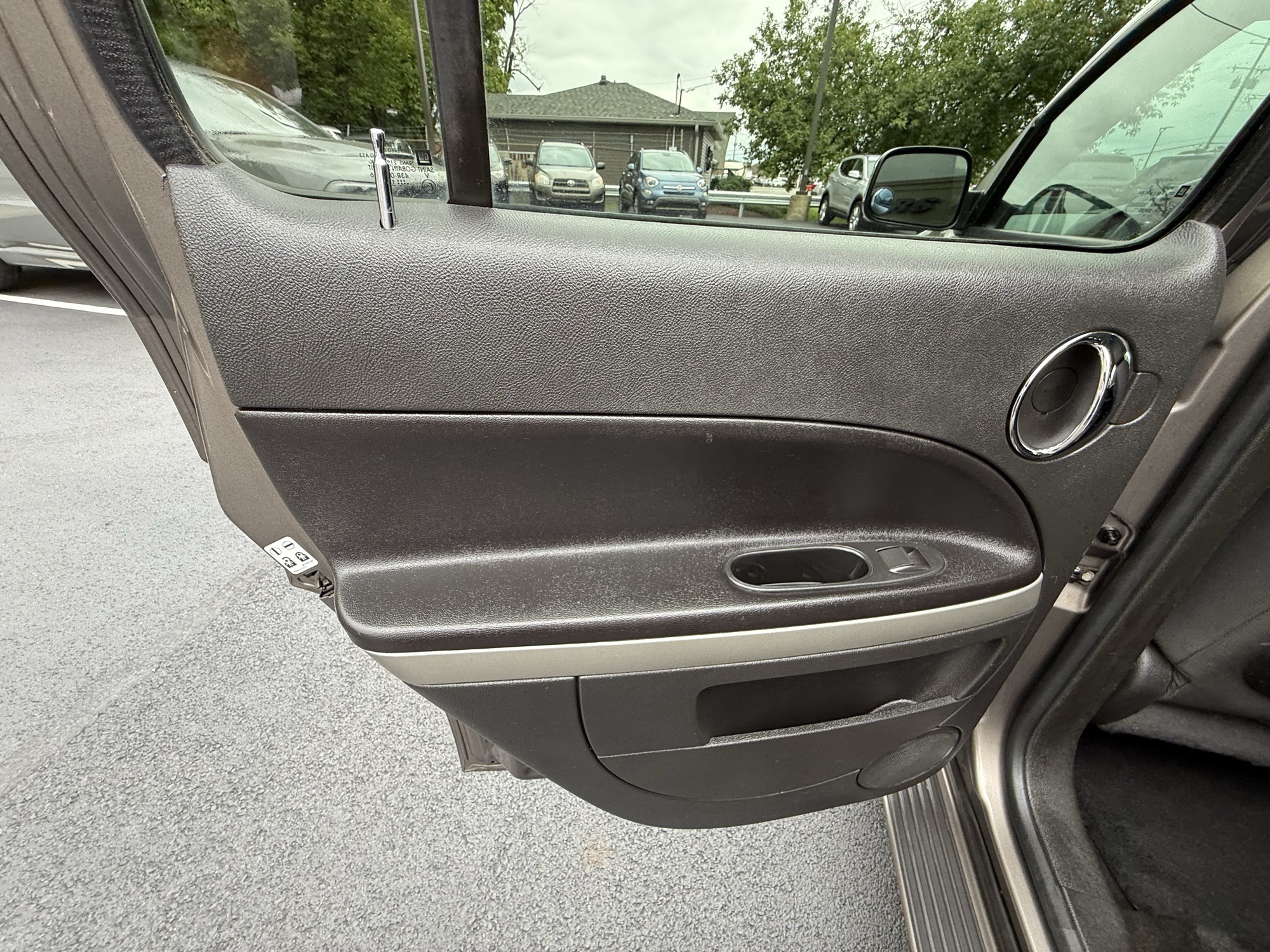 2011 Chevrolet HHR 2LT photo 13