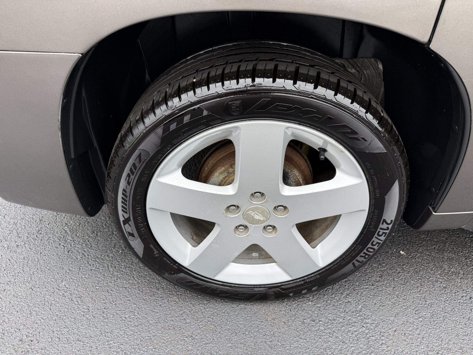 2011 Chevrolet HHR 2LT photo 9