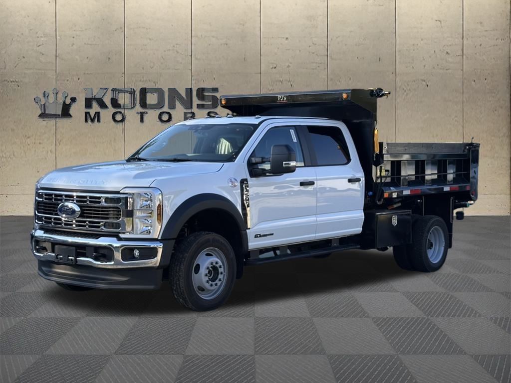 2025 Ford F-450 Super Duty Chassis Cab XL's photo