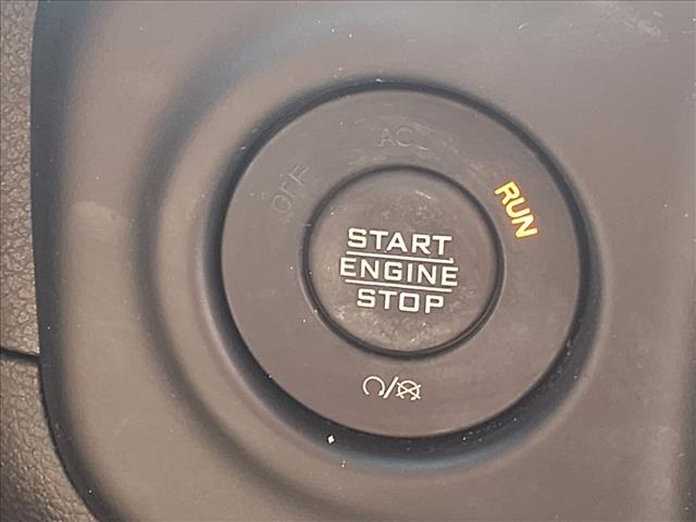 2023 Jeep Wrangler Sahara - 5