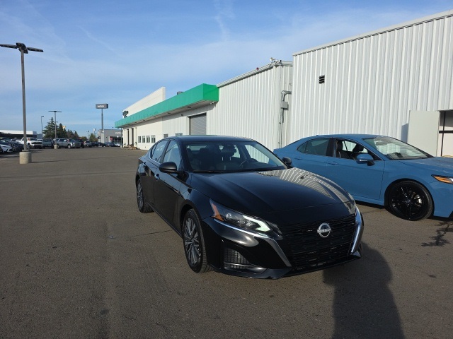 2025 Nissan Altima 2.5 SV FWD