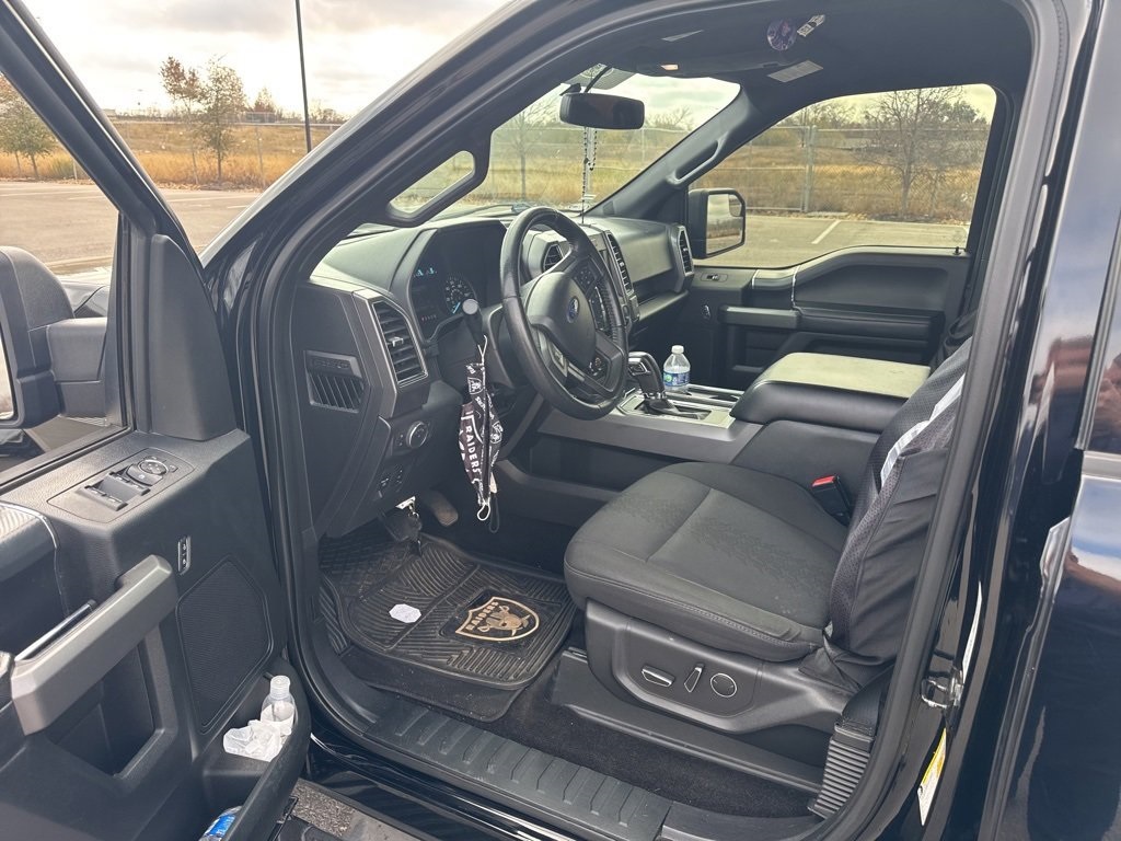 Used Car 2018 Ford F-150  Xlt For Sale Under $25,000 In Floresville, Texas