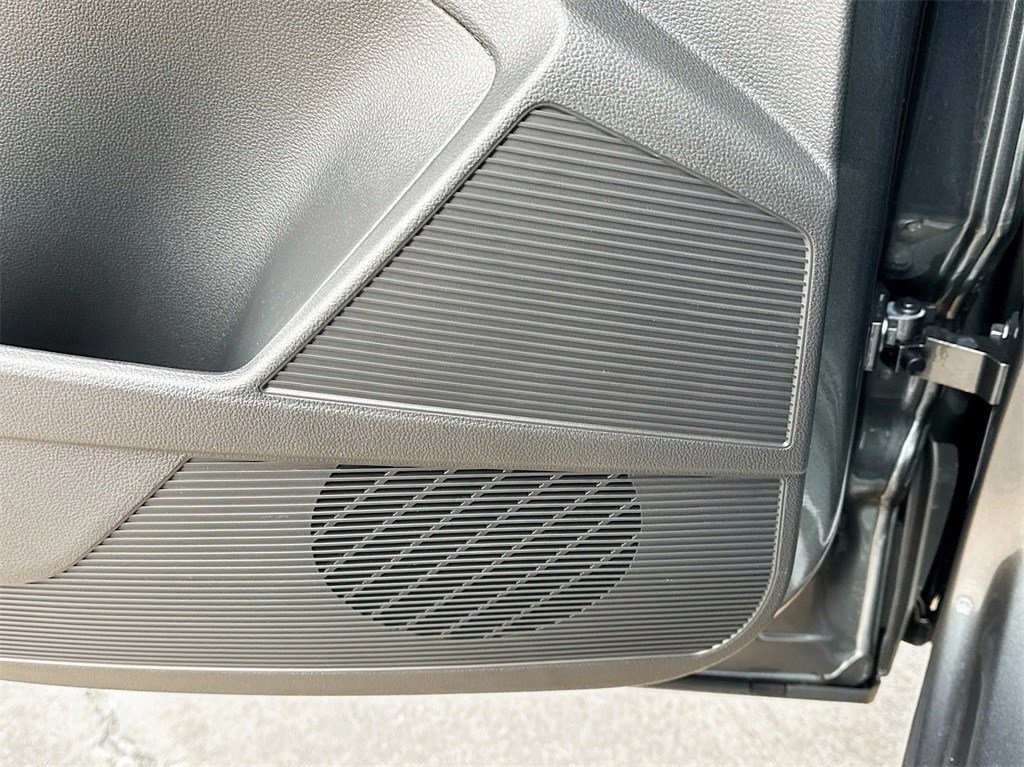 2025 Volkswagen Taos 1.5T SE Gray at DeMontrond Auto Country