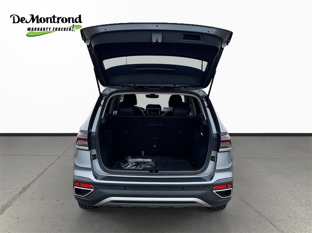 2025 Volkswagen Taos 1.5T SE Gray at DeMontrond Auto Country