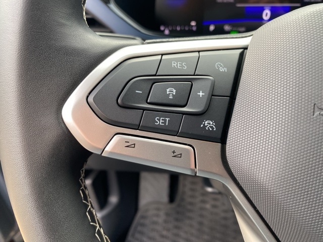 Used Car 2024 Volkswagen Taos  1.5t Se For Sale Under $25,000 In San Antonio, Texas