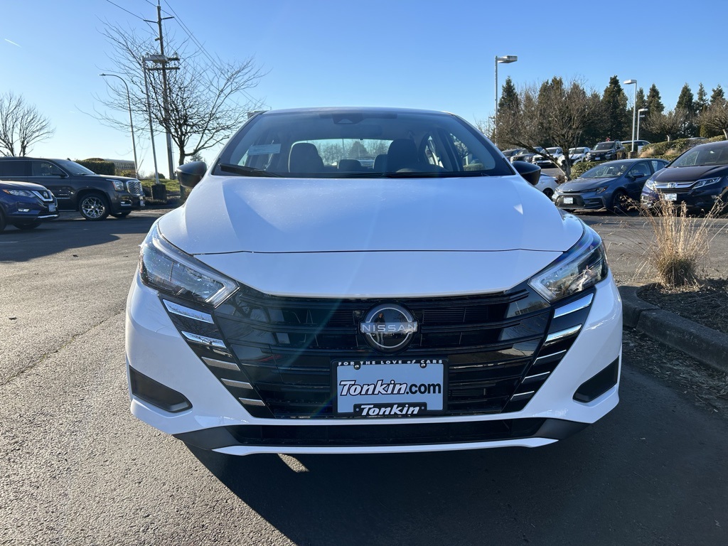 2025 Nissan Versa 1.6 S photo 2