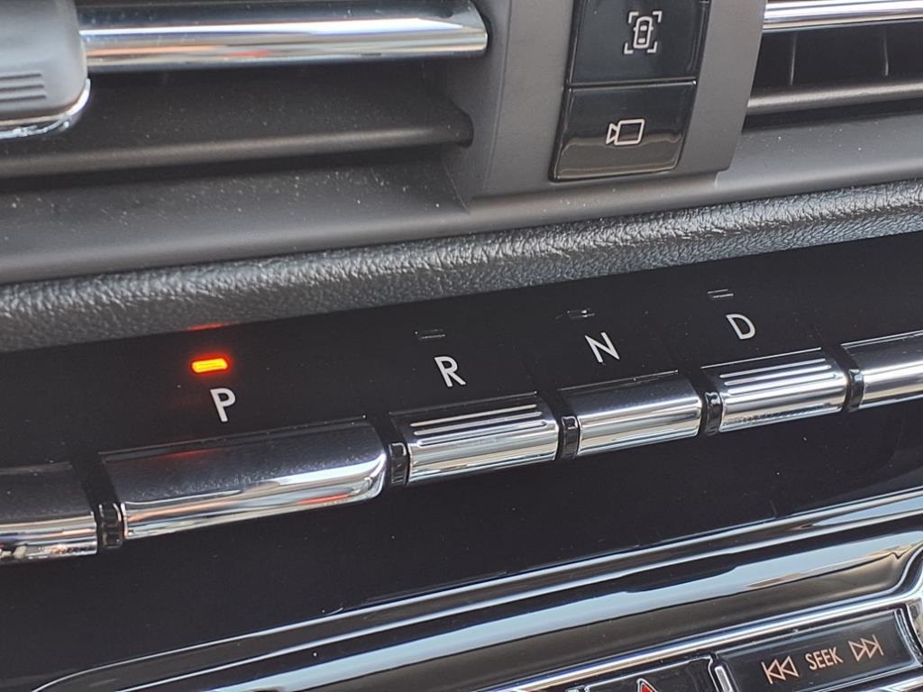 2022 Lincoln Corsair Reserve White at River Oaks CDJR