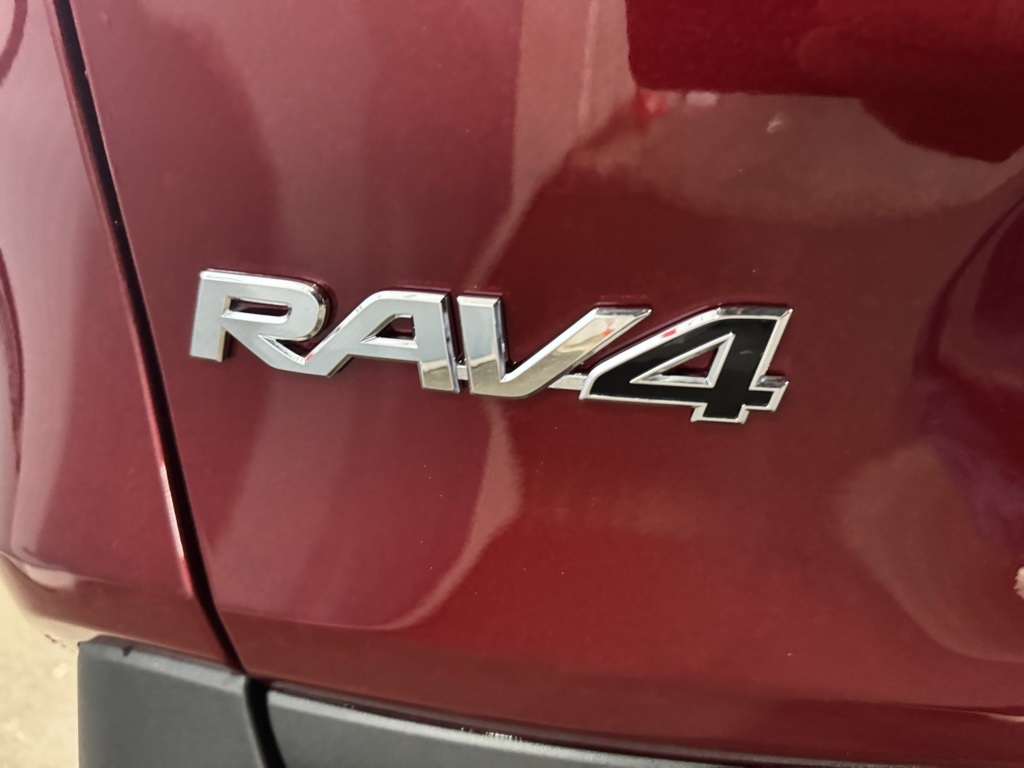 Thumbnail: 2025 Toyota RAV4 - 21