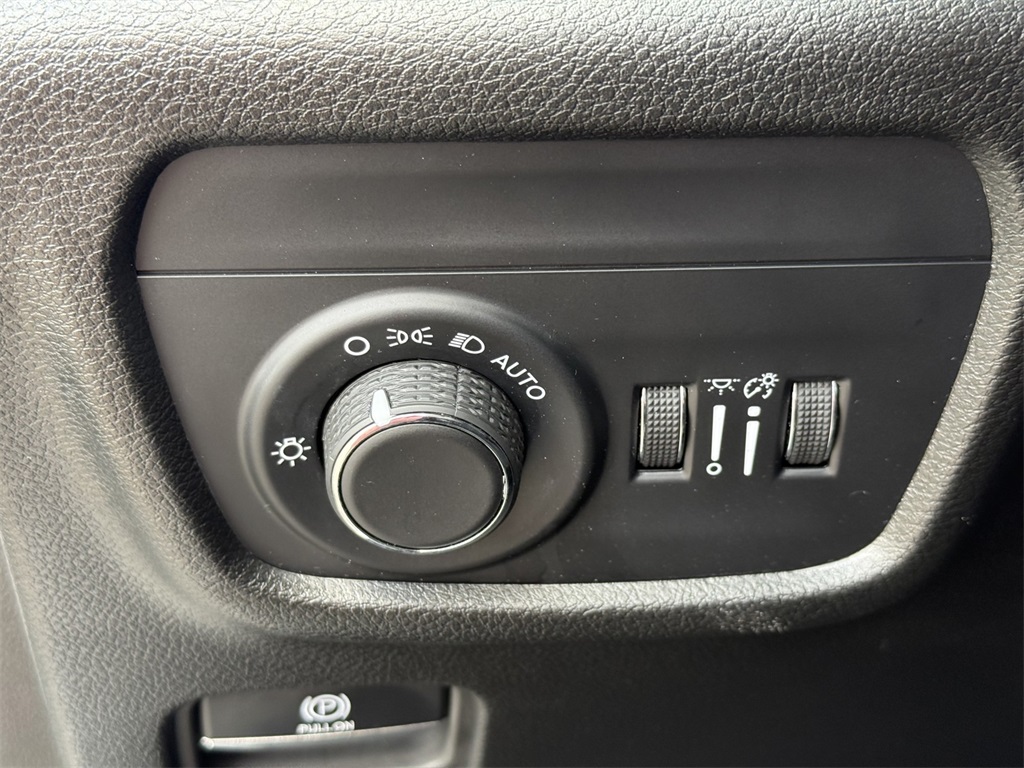 Used Car 2023 Jeep Grand Cherokee  Altitude X For Sale Under $35,000 In San Marcos, Texas