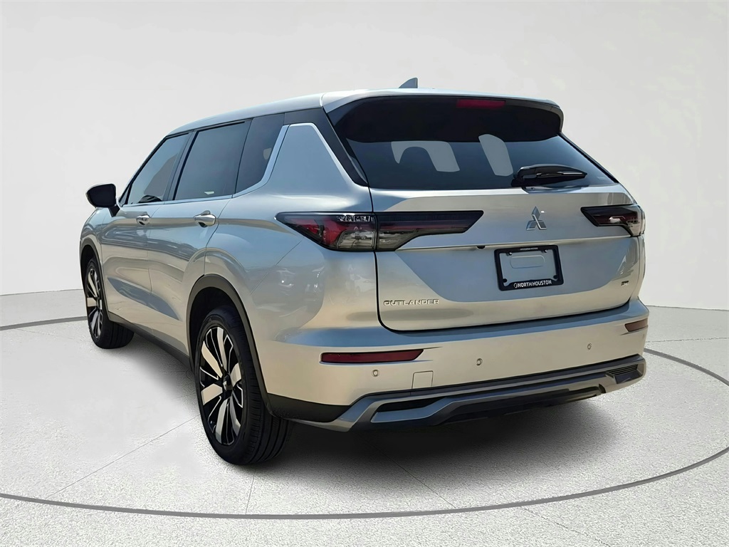2025 Mitsubishi Outlander SE - 6