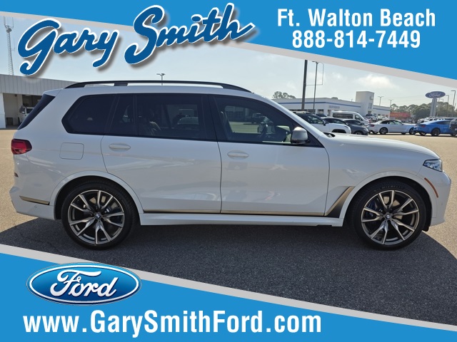 2022 BMW X7 M50i's photo