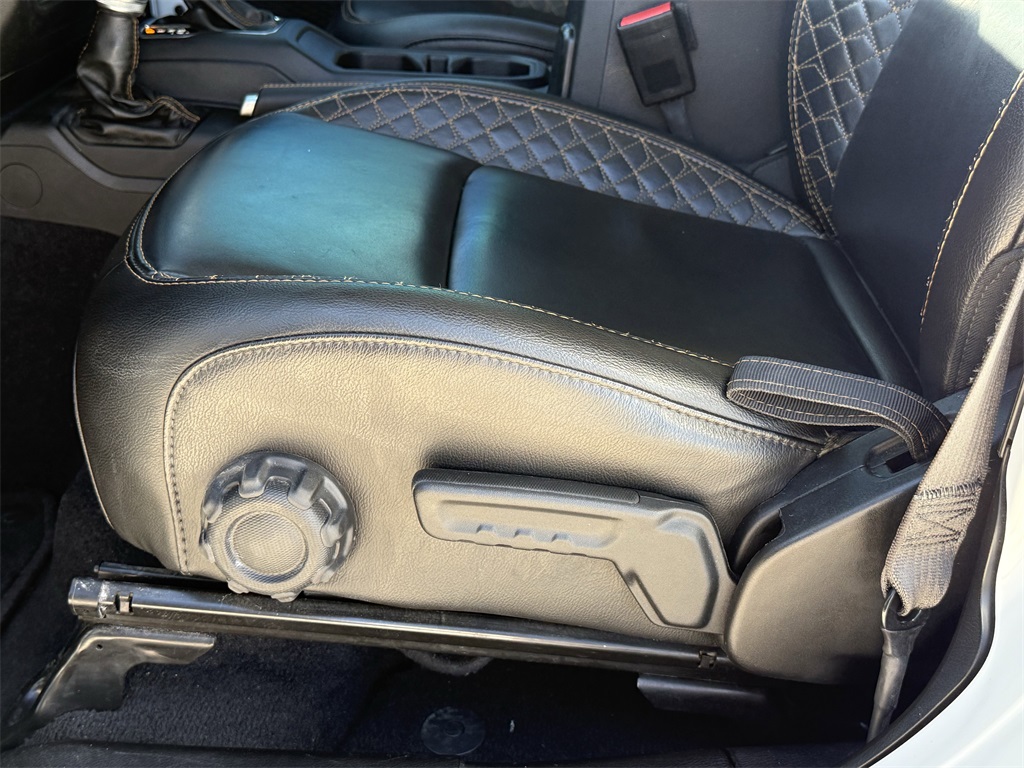 2021 Jeep Wrangler Unlimited Sahara High Altitude 4xe - 11