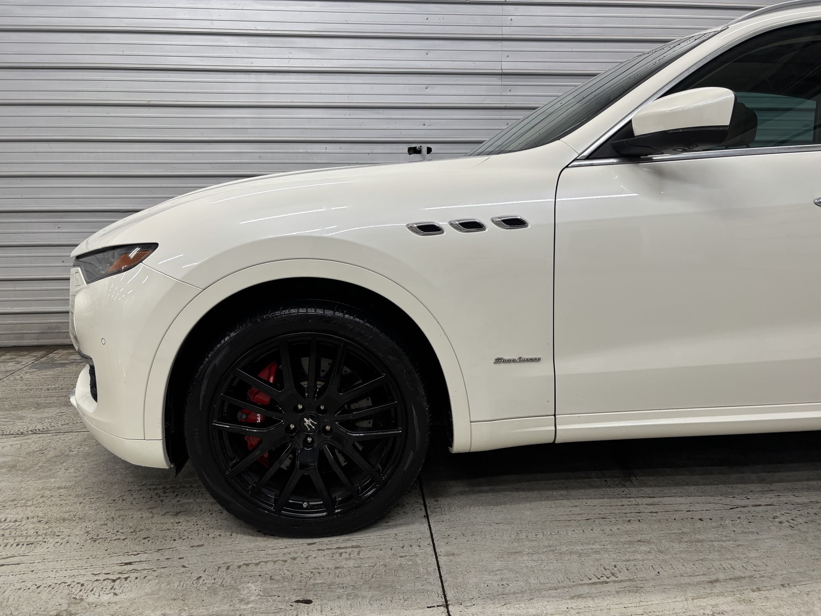 2019 Maserati Levante GranLusso photo 2