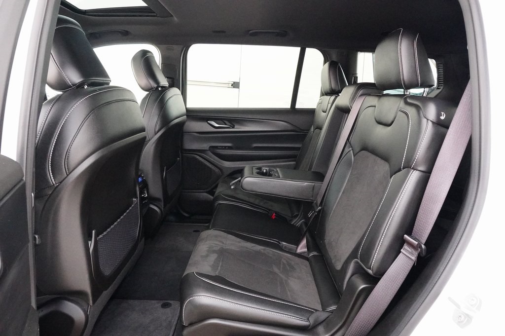 Used Car 2024 Jeep Grand Cherokee L  Altitude X For Sale Under $40,000 In Weatherford, Texas