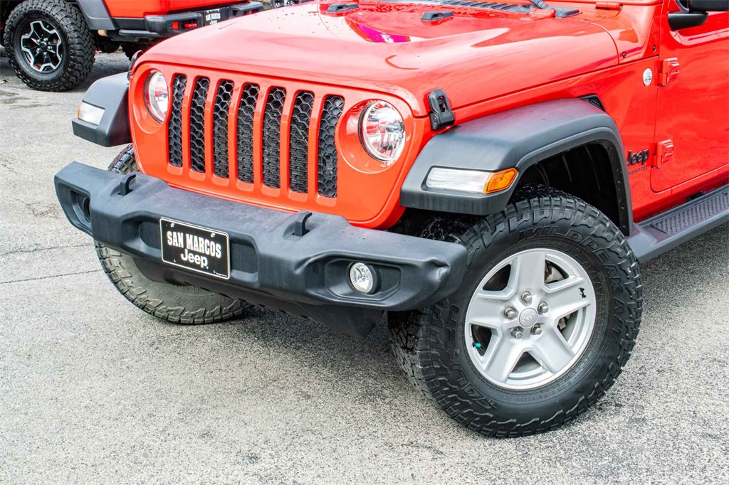 Used Car 2020 Jeep Gladiator  Sport For Sale Under $25,000 In San Marcos, Texas