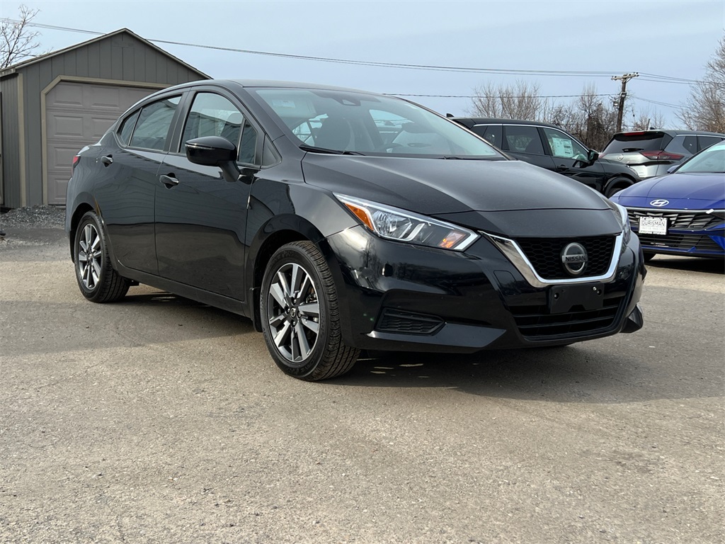 2021 Nissan Versa SV FWD