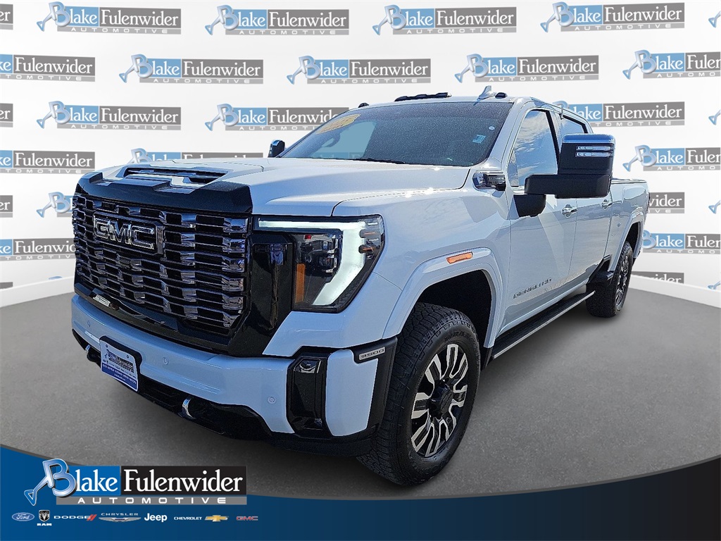 2025 GMC Sierra 3500HD Denali Ultimate Crew Cab 4WD