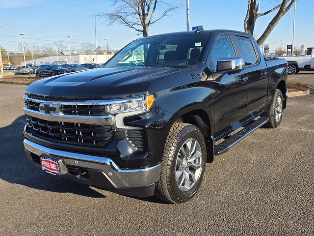2026 Chevrolet Silverado 1500 LT Crew Cab 4WD