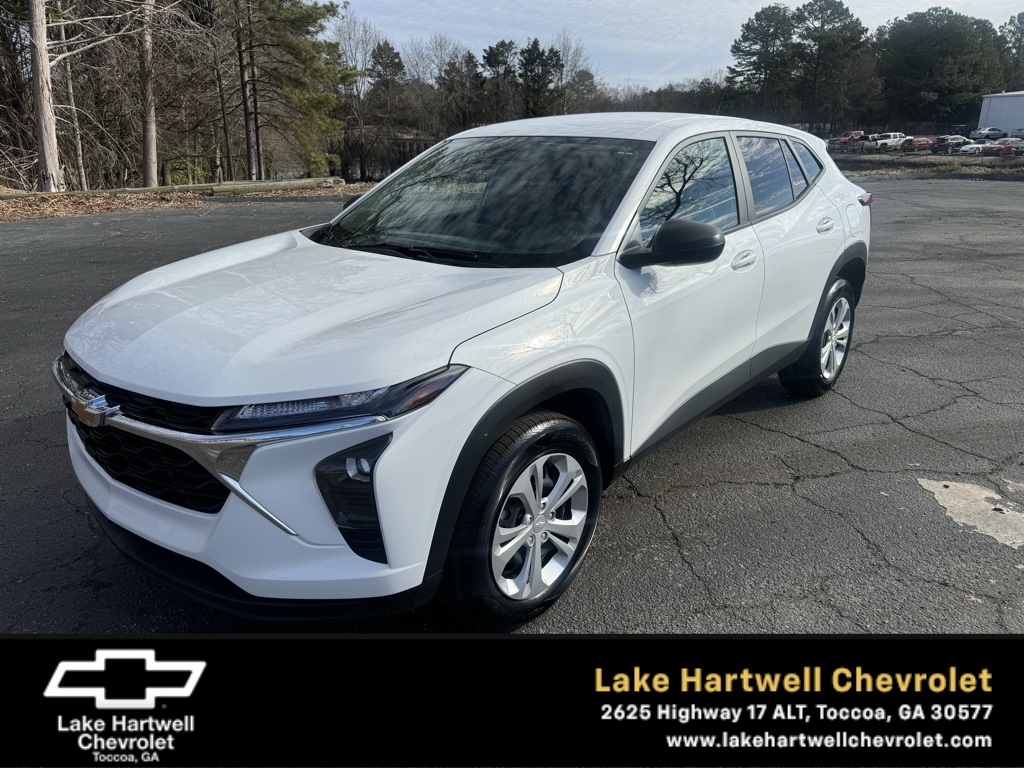 2025 Chevrolet Trax LS FWD